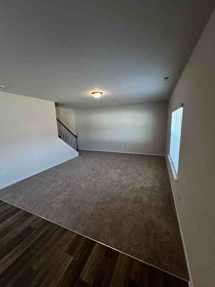 810 Biltmore Dr - Photo 7 of 40