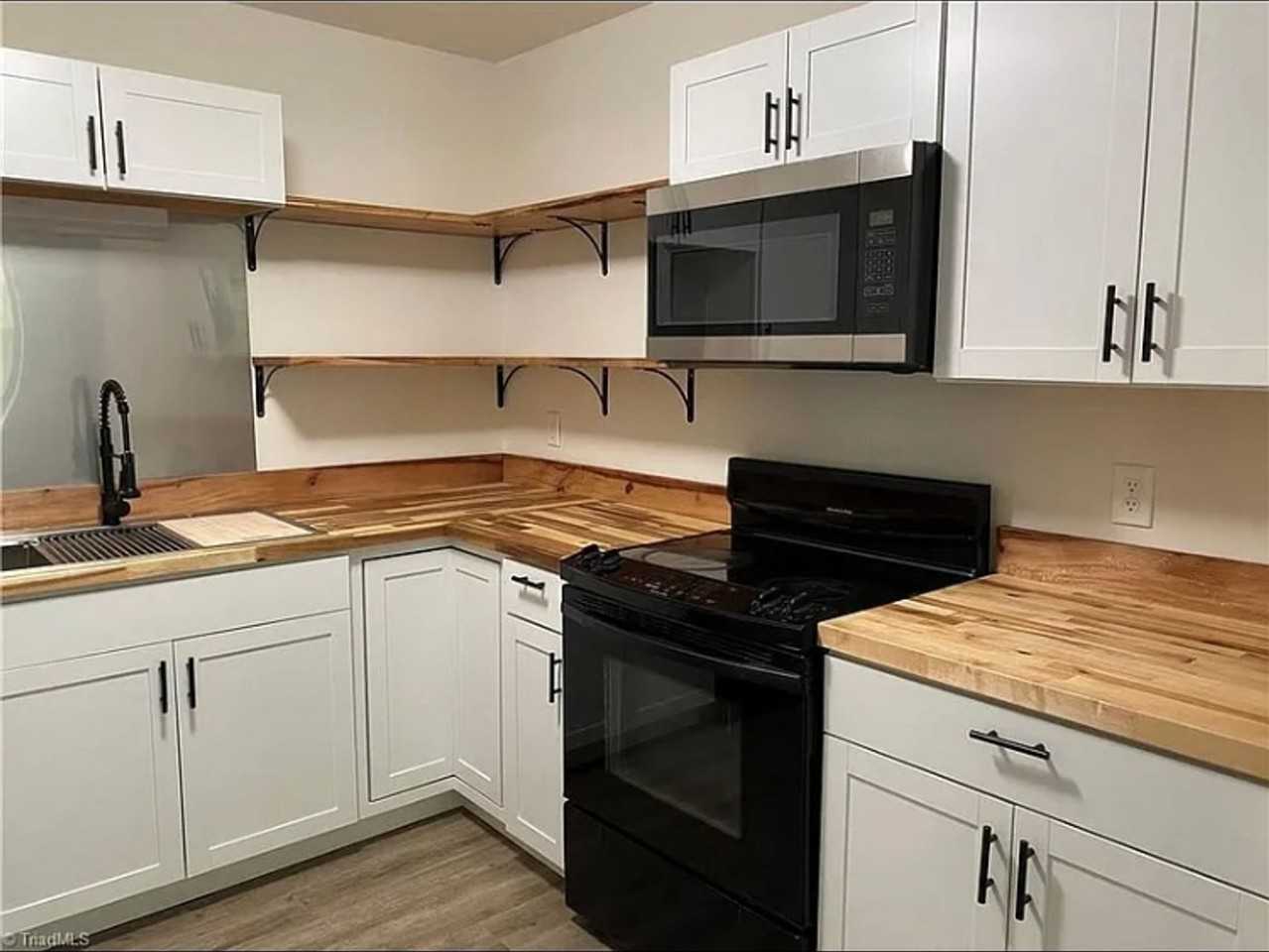 4336 Edith Ln Apt H - Photo 3 of 8