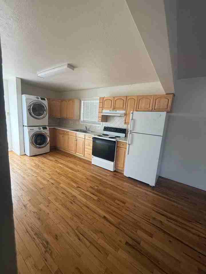 1253 E Mesa Ave #A - Photo 3 of 8