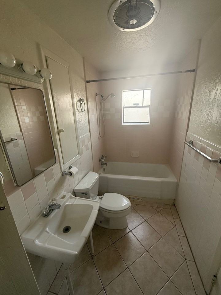 1253 E Mesa Ave #A - Photo 7 of 8