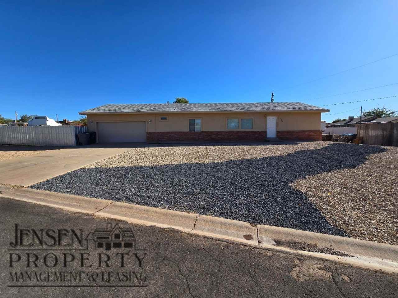 112 Frontier Drive - Photo 3 of 25