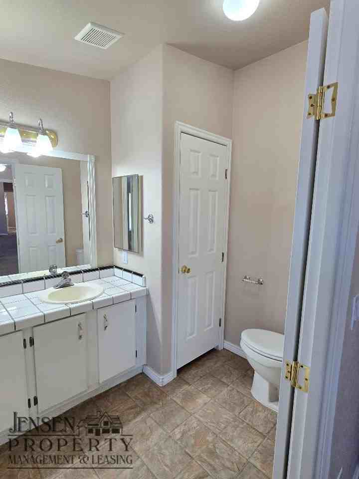 112 Frontier Drive - Photo 5 of 25