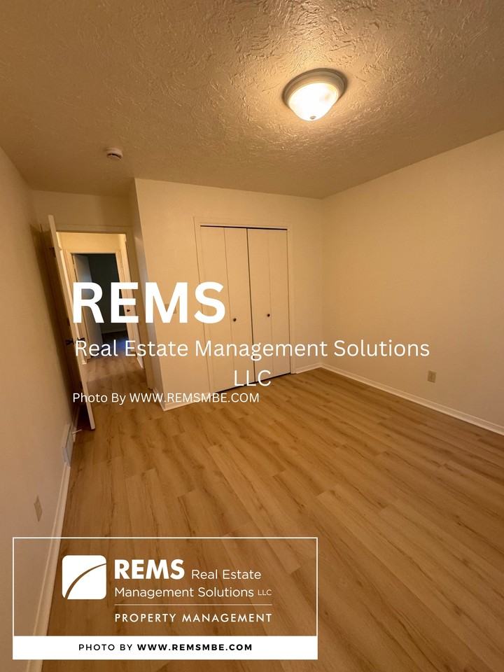 3960 9th Ave - Photo 3 of 19