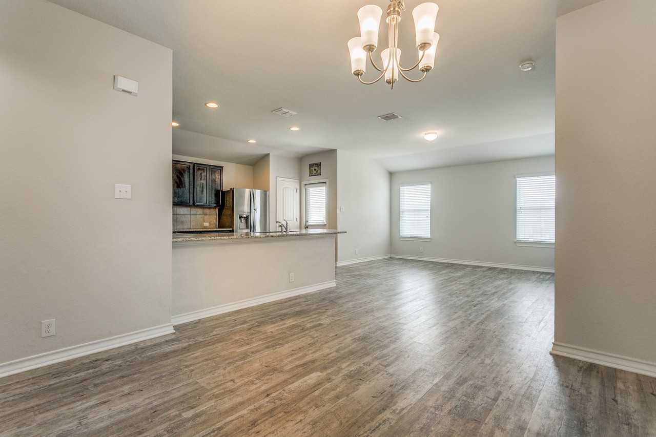 14118 Tyler Pt - Photo 6 of 12