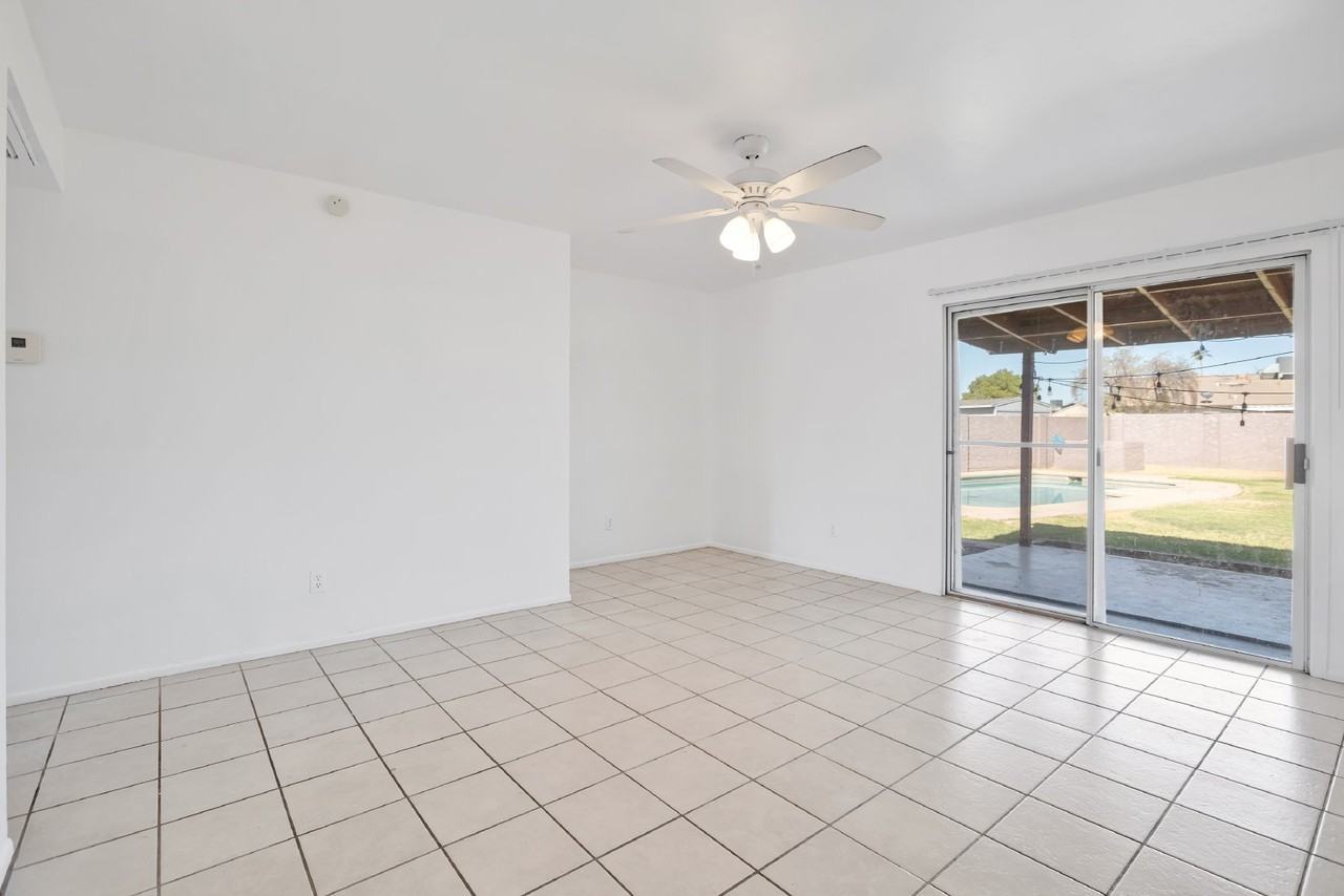 2104 E Cornell Dr - Photo 3 of 23