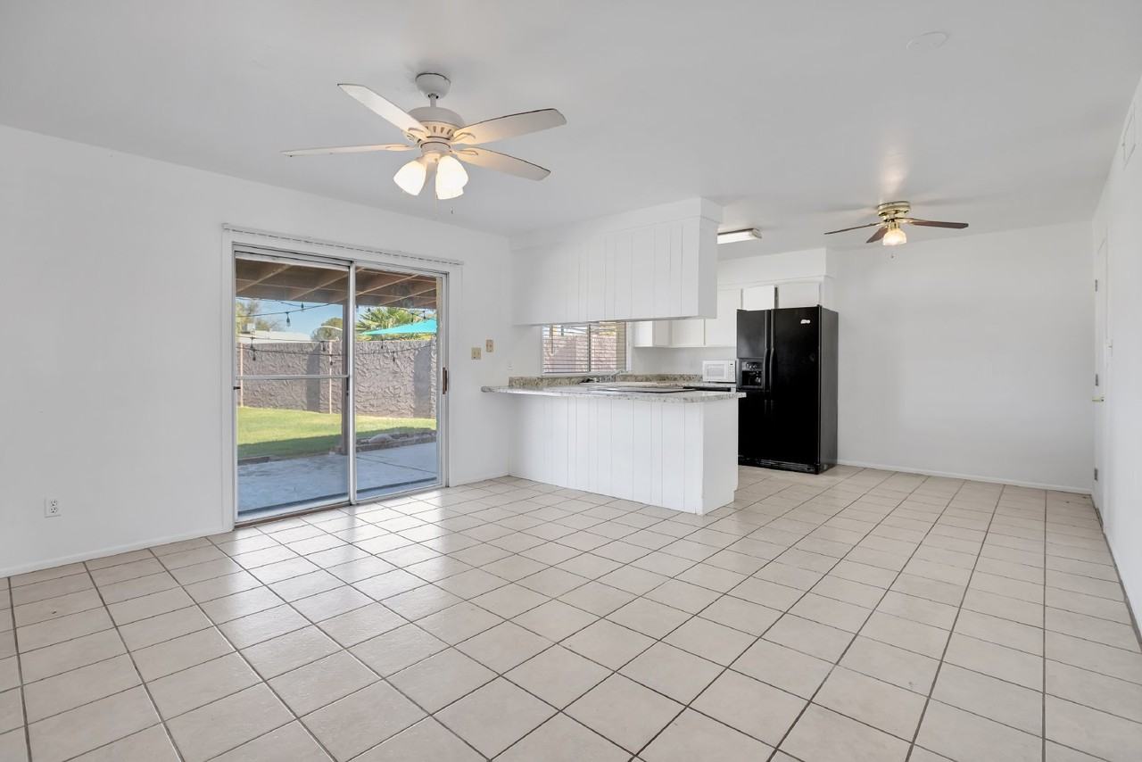 2104 E Cornell Dr - Photo 4 of 23