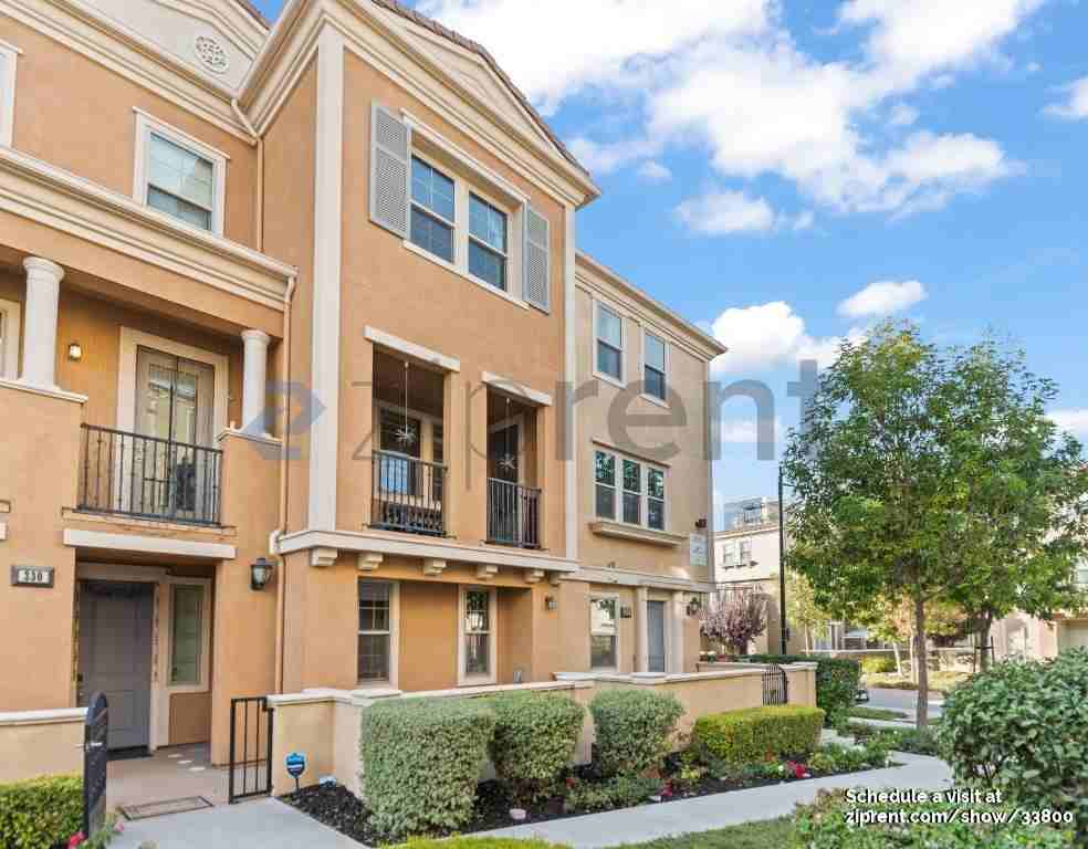 328 Expedition Ln - Photo 2 of 32