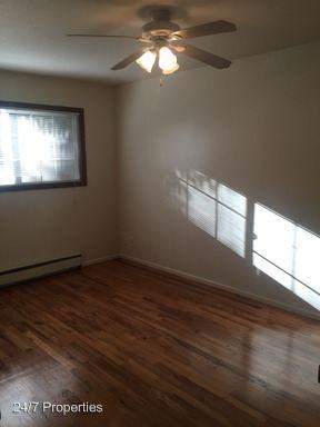 SE Caruthers St - Photo 3 of 9