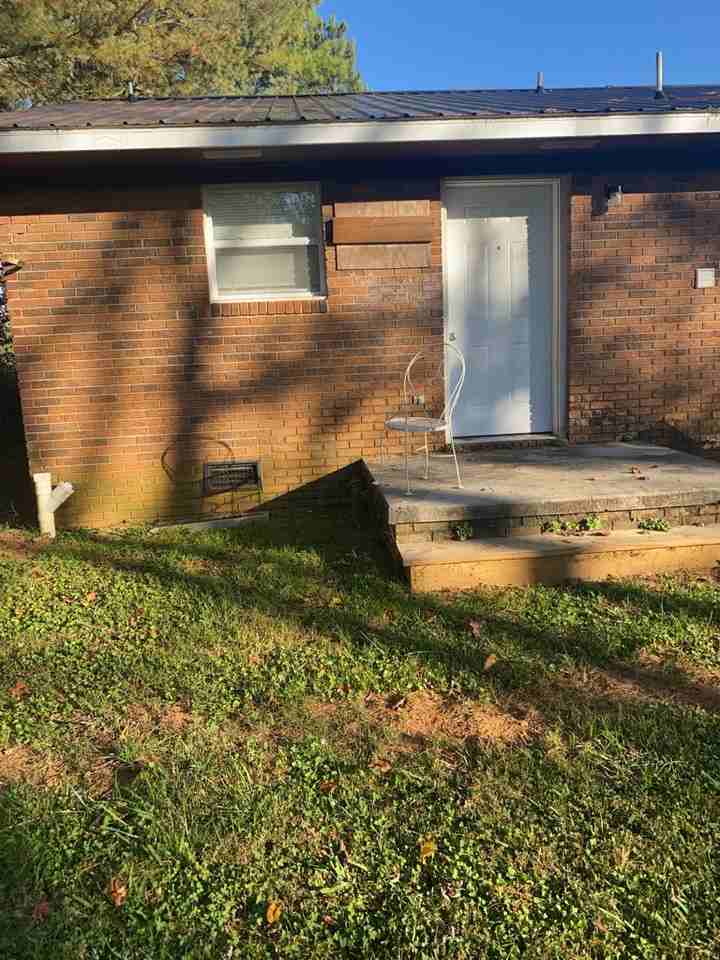 1641 Jefferson St - Photo 2 of 7