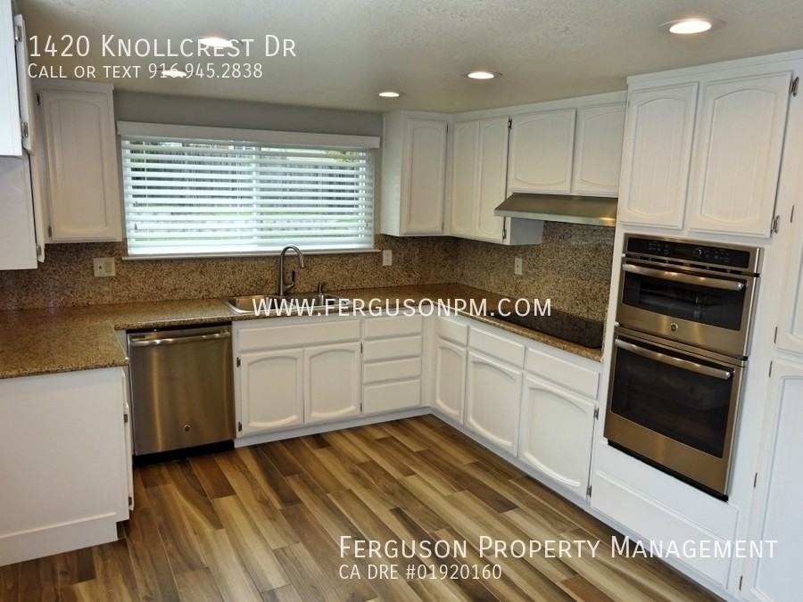 1420 Knollcrest Dr - Photo 3 of 16