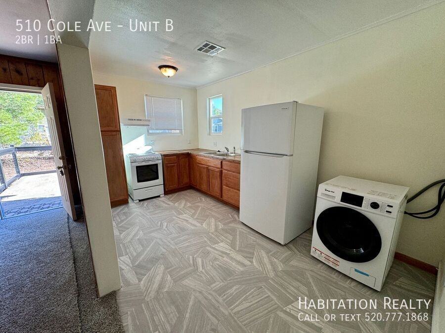 510 Cole Ave #B - Photo 2 of 16
