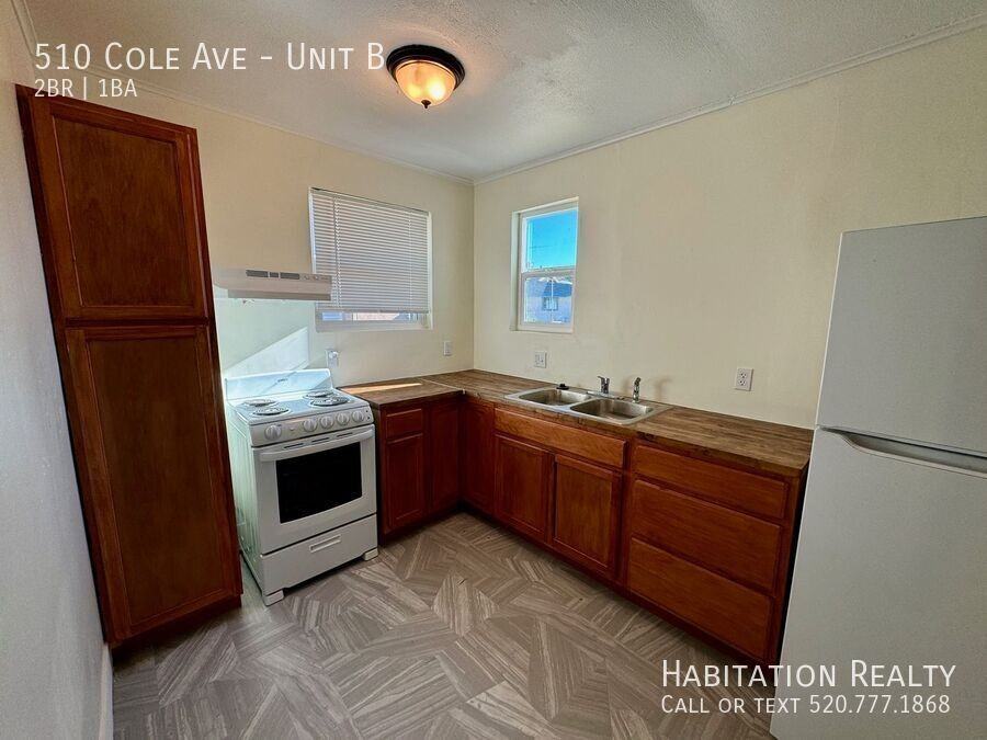 510 Cole Ave #B - Photo 3 of 16