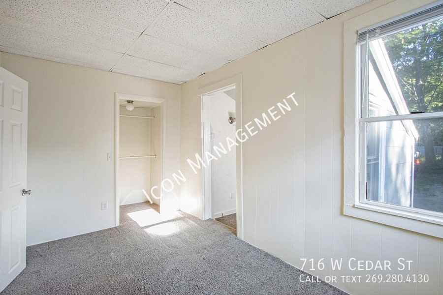 716 W Cedar St #716WCEDARS - Photo 4 of 16