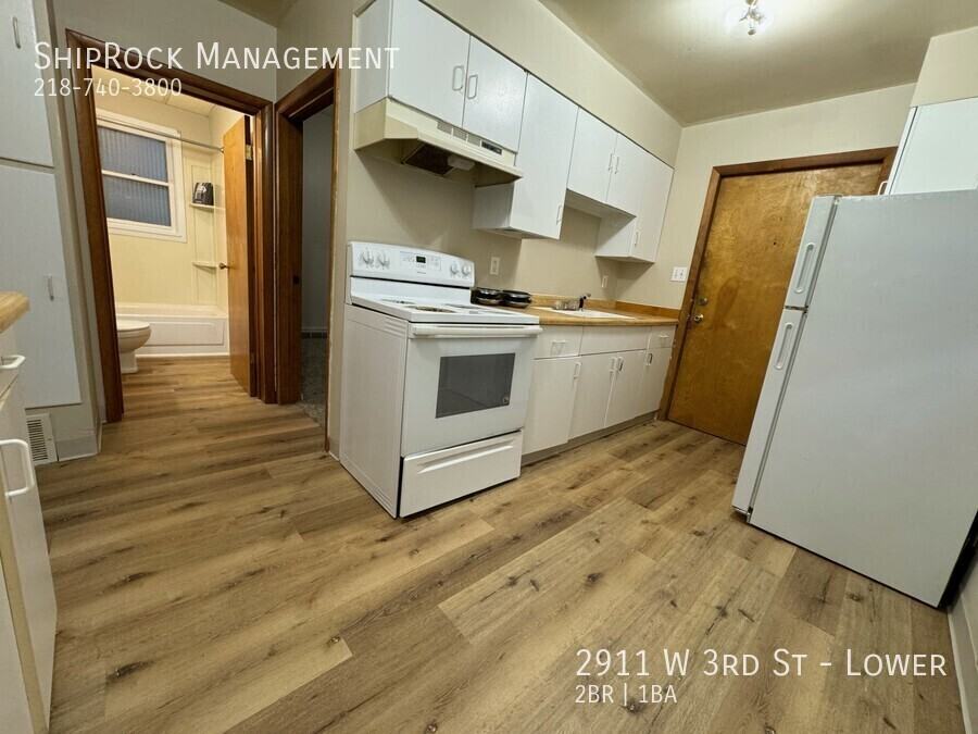 2911 W 3rd St - Photo 2 of 9