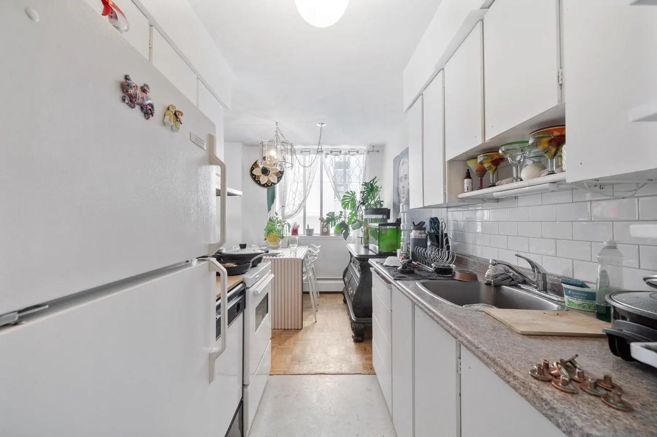 1251 Cardero St #1004 - Photo 3 of 50