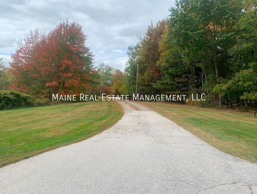 841 Eastern Ave - Photo 2 of 18