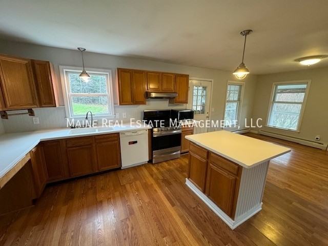 841 Eastern Ave - Photo 3 of 18