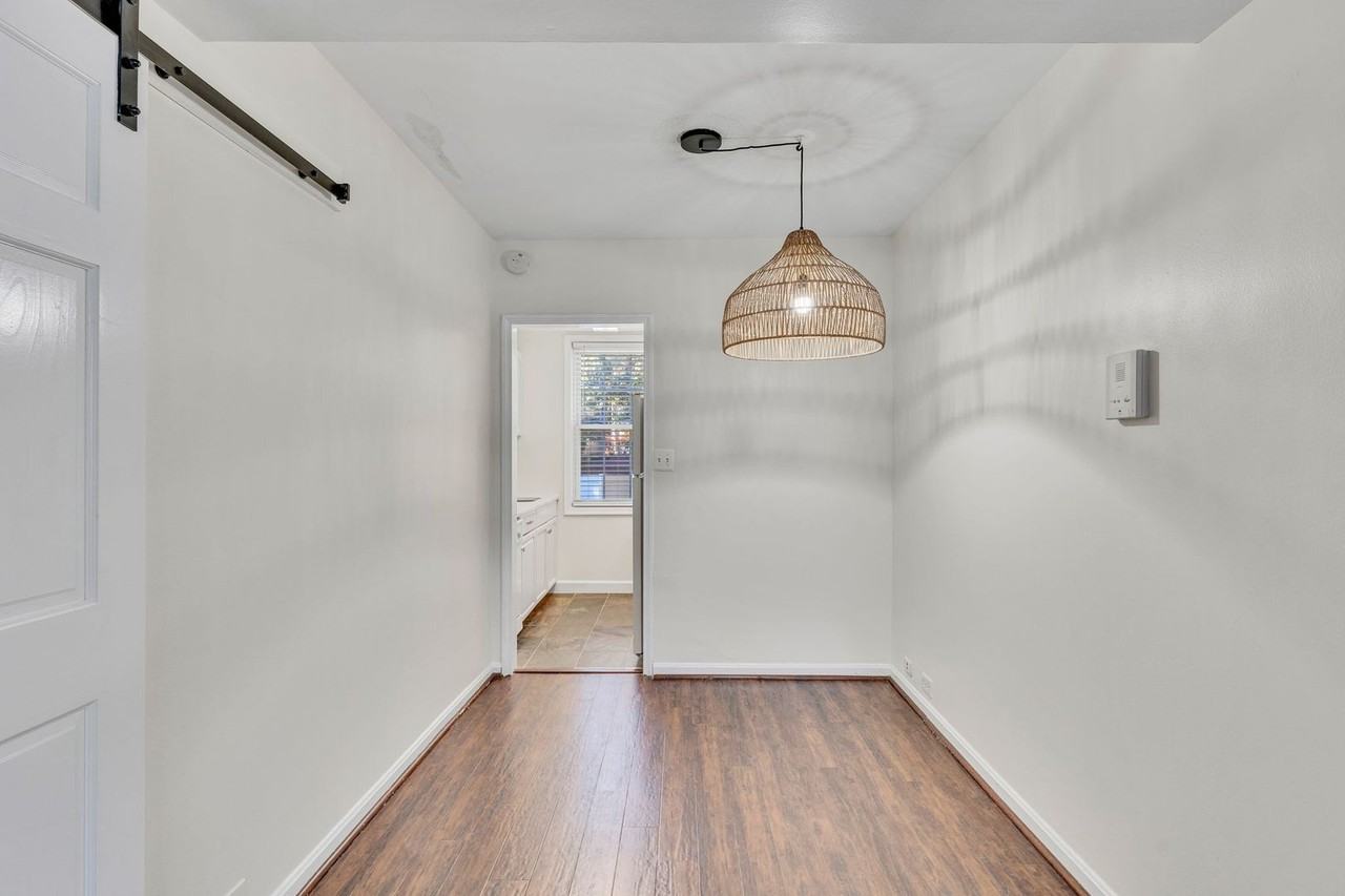 220 N Thomas St - Photo 6 of 19