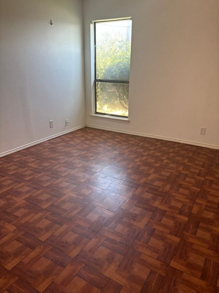 3307 Fallmeadow St - Photo 2 of 7