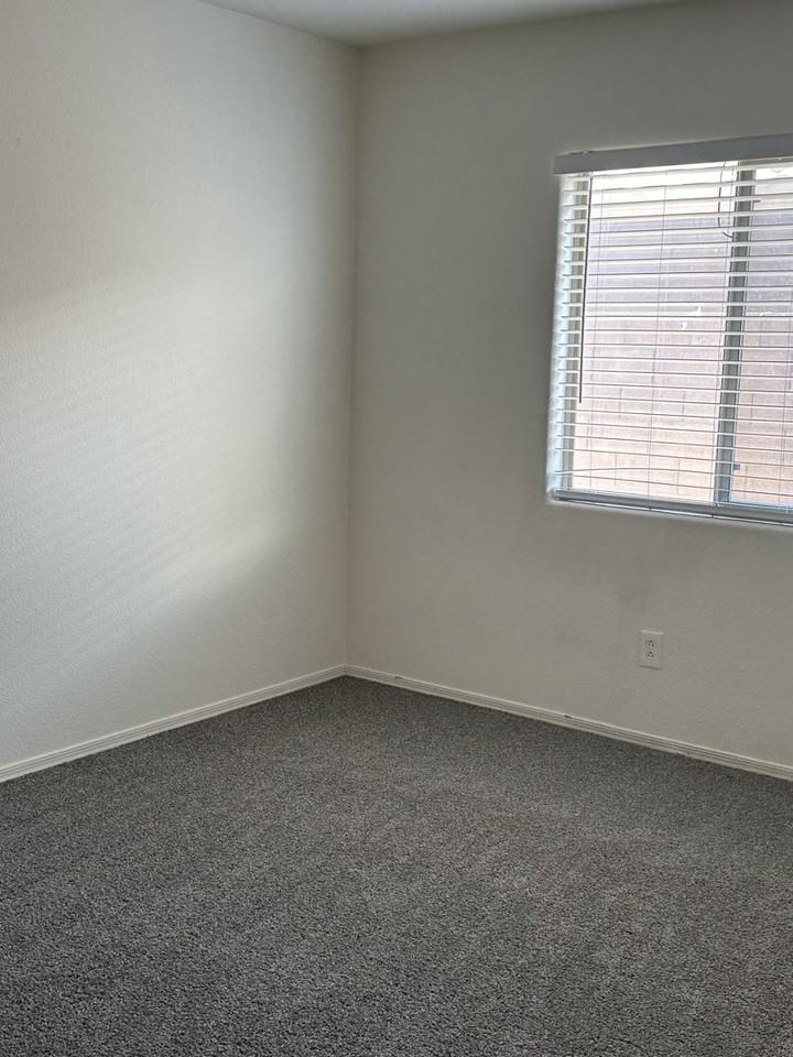 3832 E Wyatt Way - Photo 3 of 7