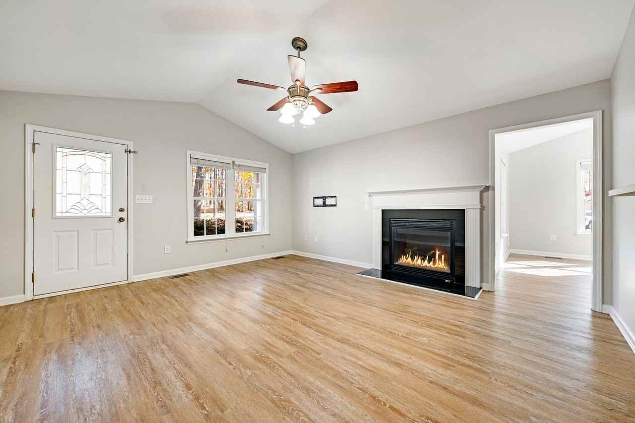 180 Dandelion Dr - Photo 2 of 15