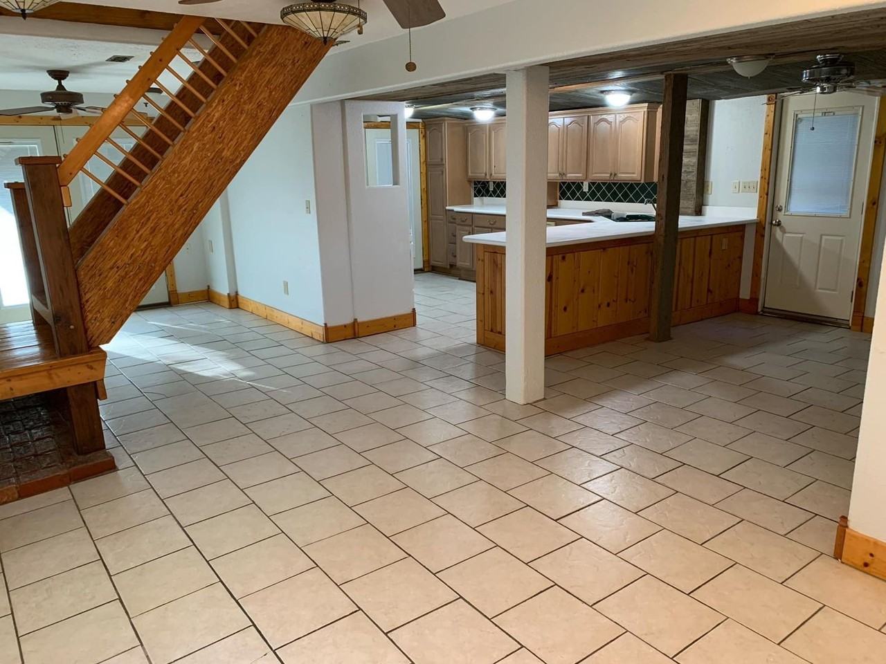 122 N Sheridan Ave - Photo 2 of 18