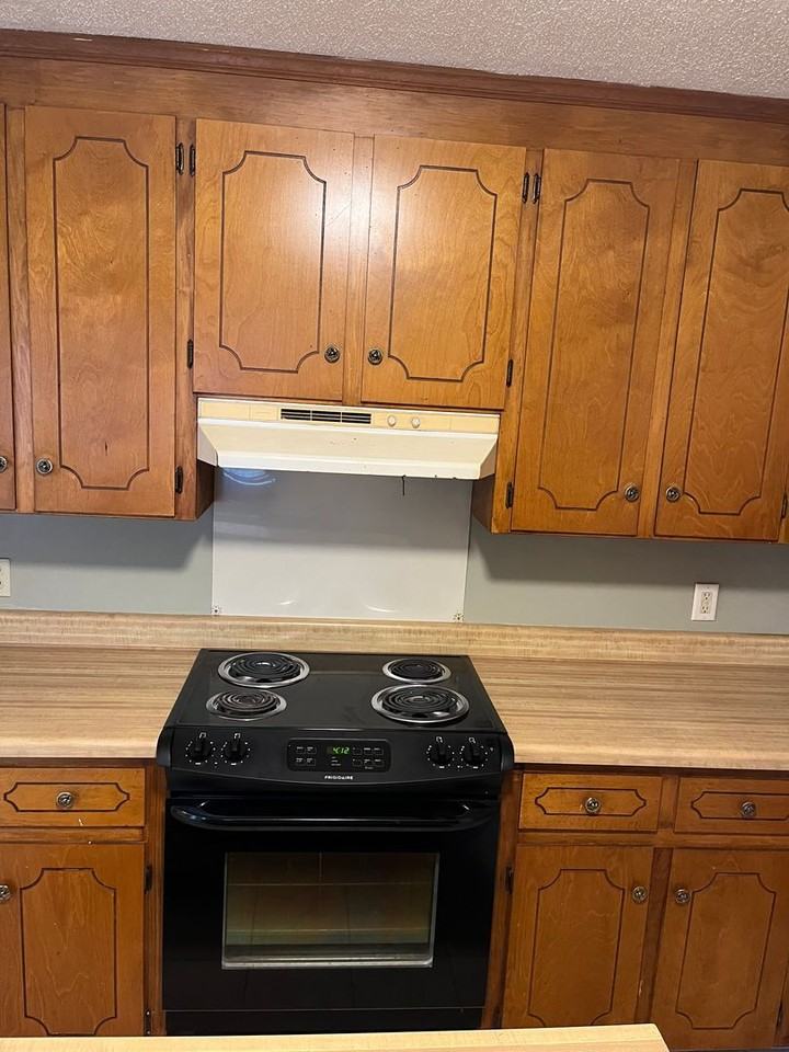 112 Blackhawk Dr - Photo 3 of 15