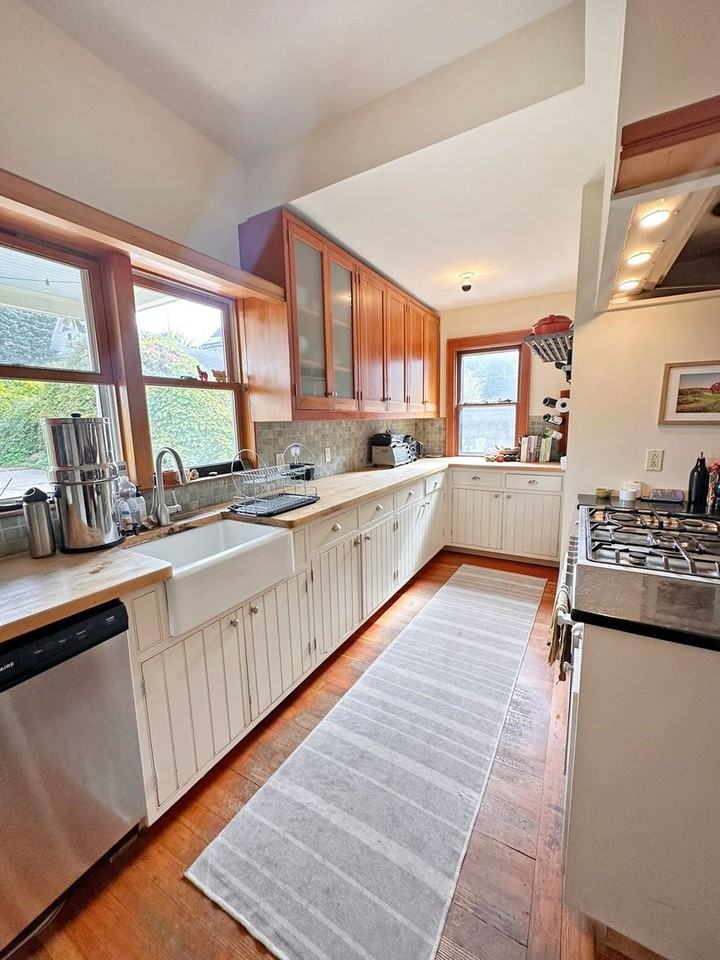 132 N Willard St - Photo 4 of 27