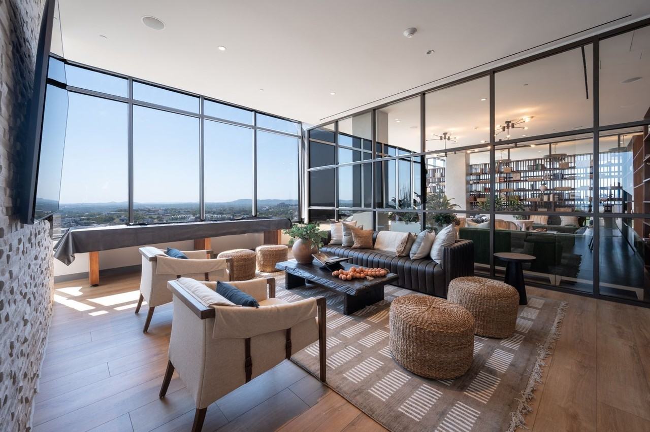 1212 Demonbreun St #1710 - Photo 3 of 41