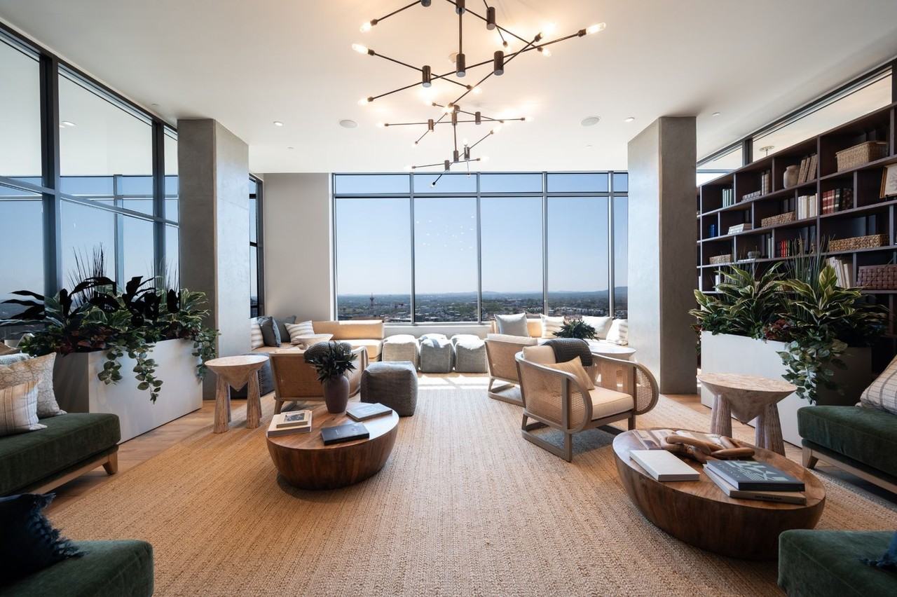 1212 Demonbreun St #1710 - Photo 4 of 41