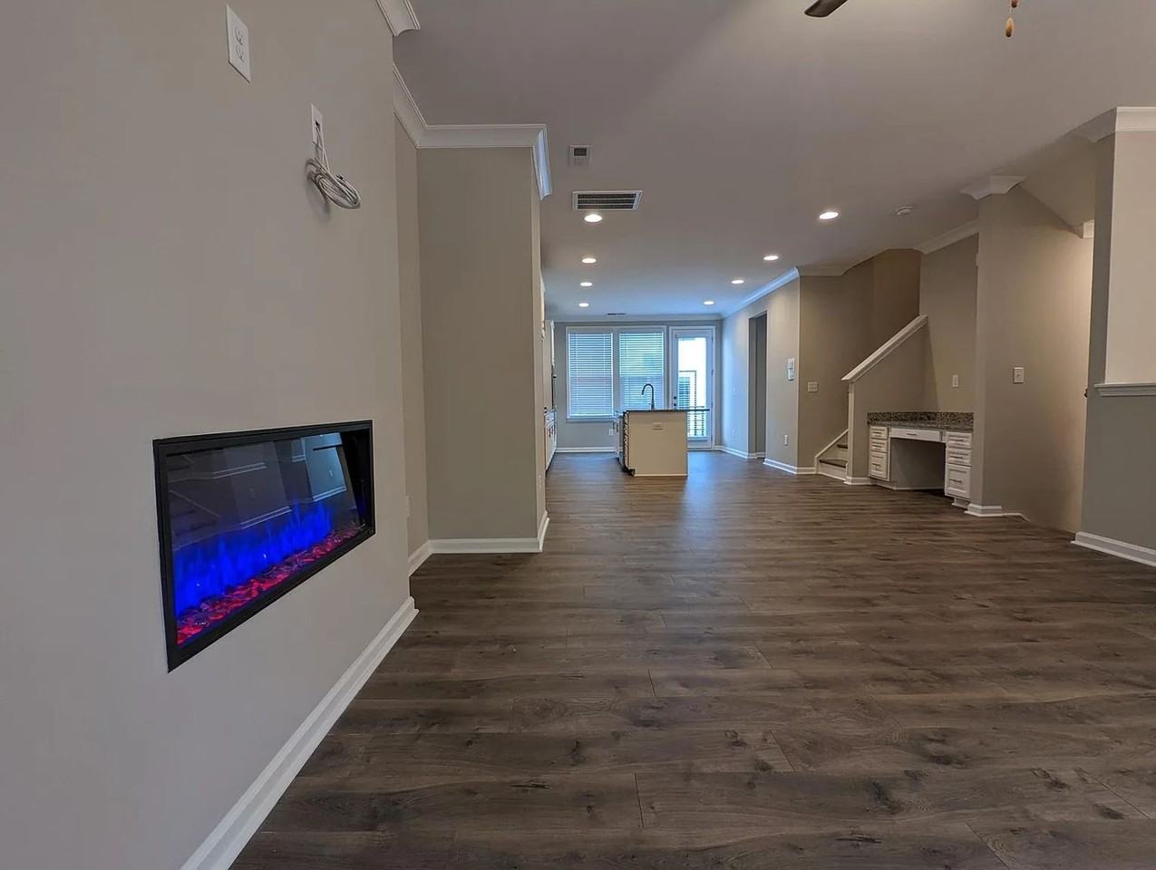 15017 Bayou Dr - Photo 3 of 25