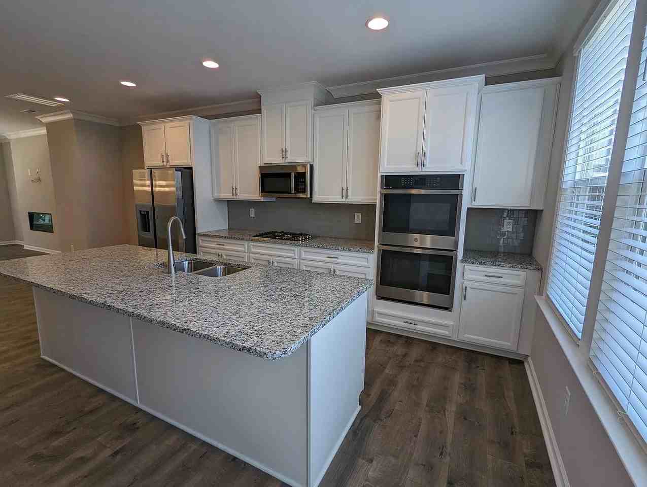 15017 Bayou Dr - Photo 6 of 25