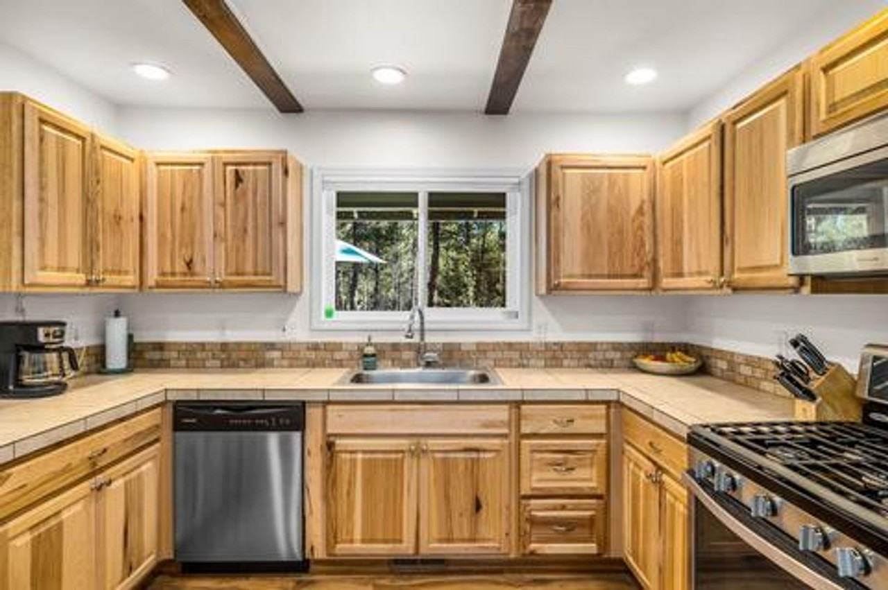 53120 Sunrise Ct - Photo 2 of 24