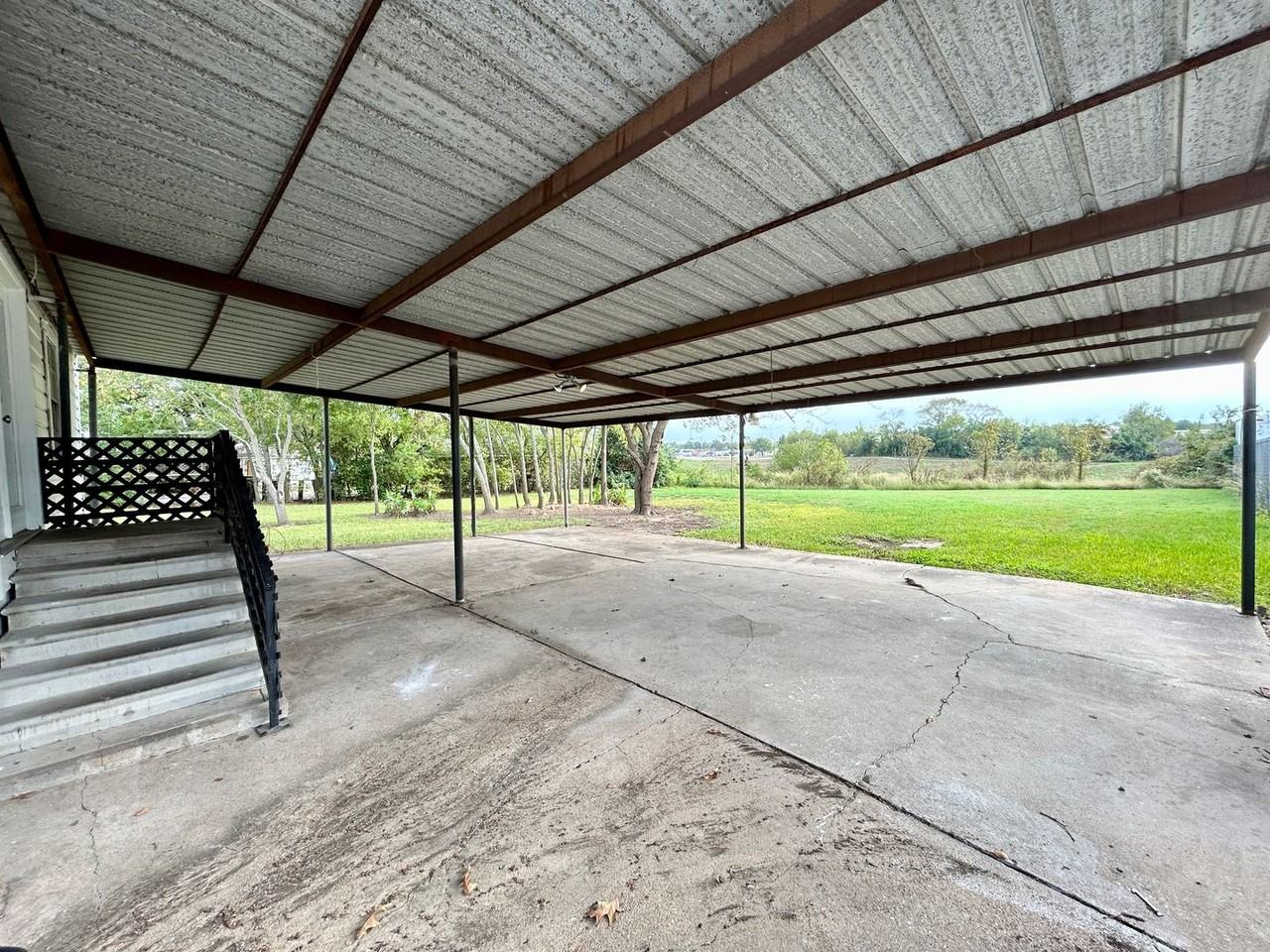 2710 Carrolton St - Photo 3 of 35