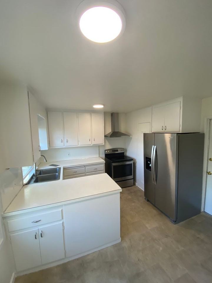 5763 Yale Ave - Photo 3 of 15