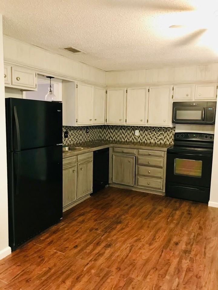 4915 56th St - Photo 5 of 22