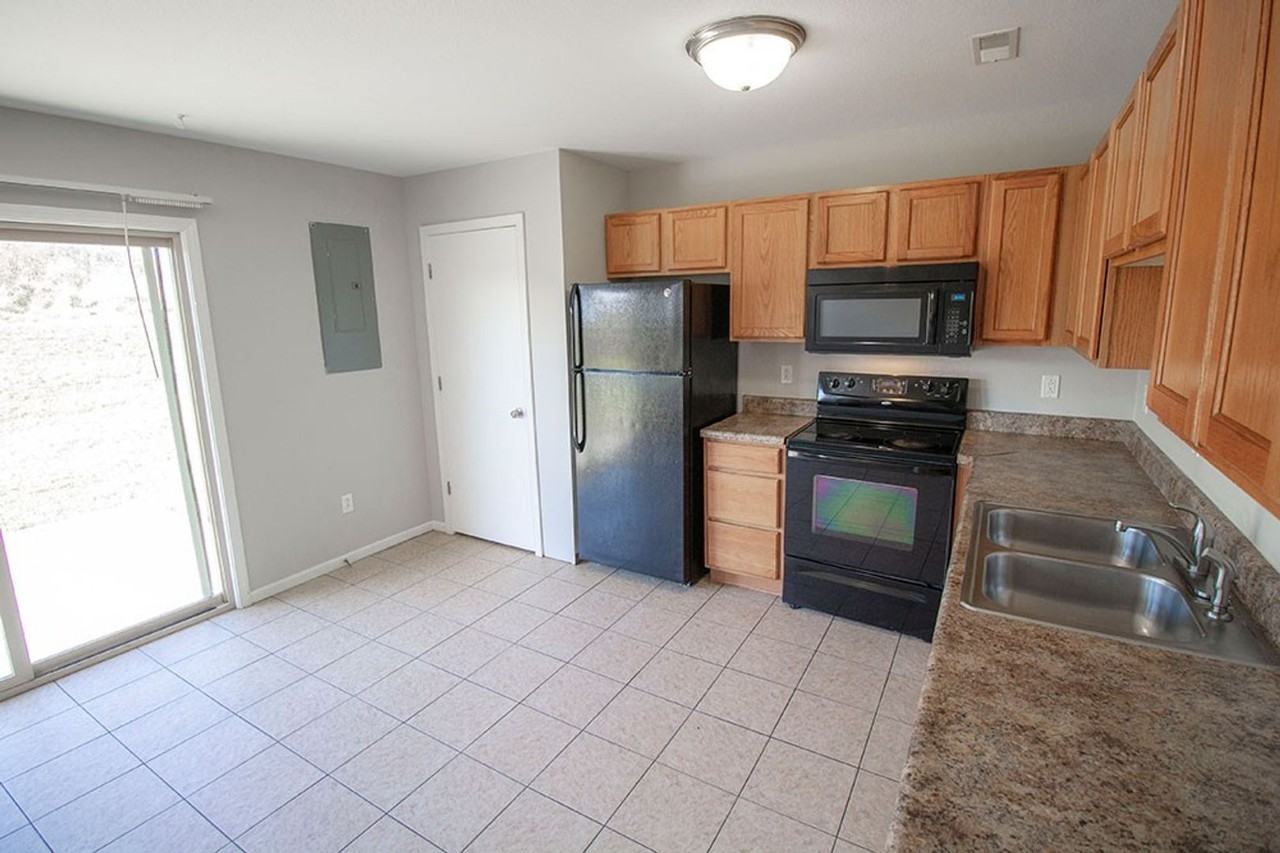 5301 Silver Mill Dr - Photo 5 of 30