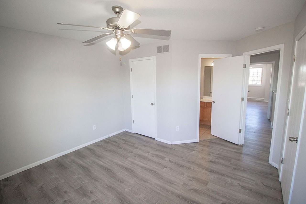 5301 Silver Mill Dr - Photo 4 of 30