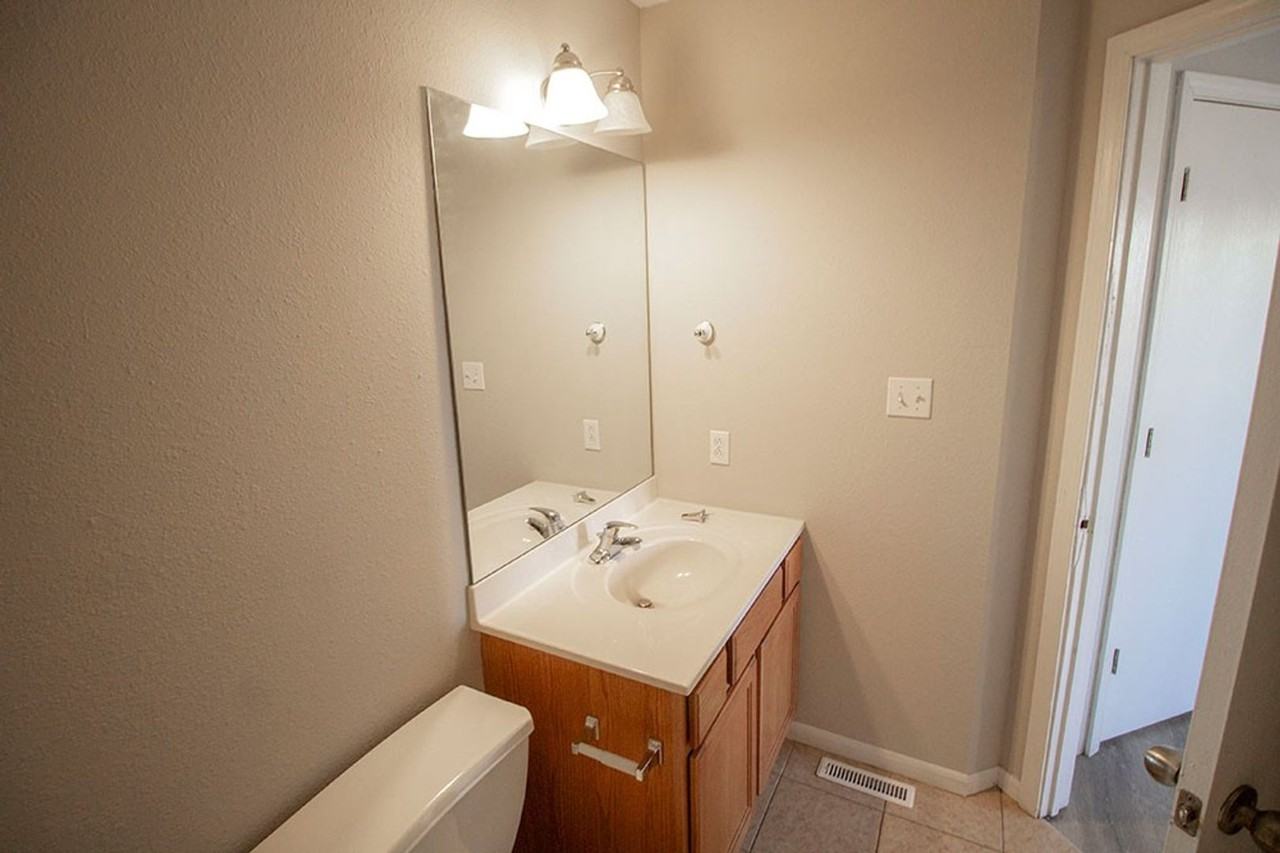 5301 Silver Mill Dr - Photo 4 of 30