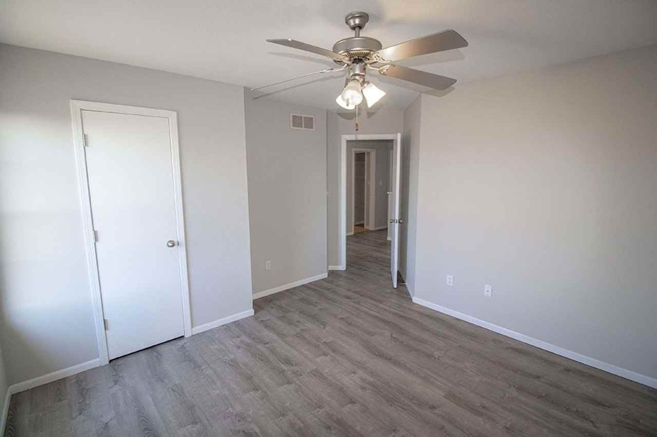 5301 Silver Mill Dr - Photo 7 of 30