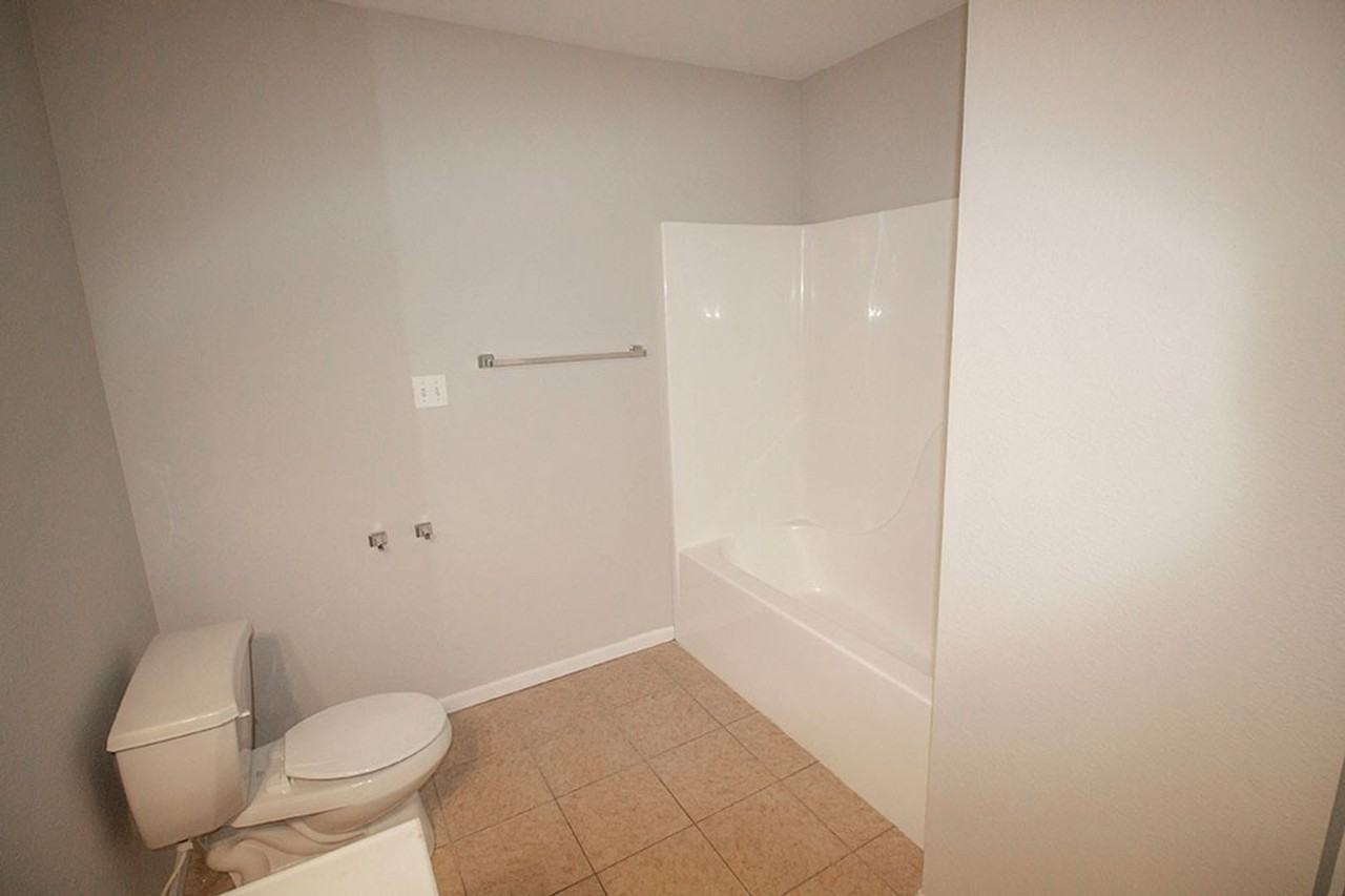 5301 Silver Mill Dr - Photo 3 of 30