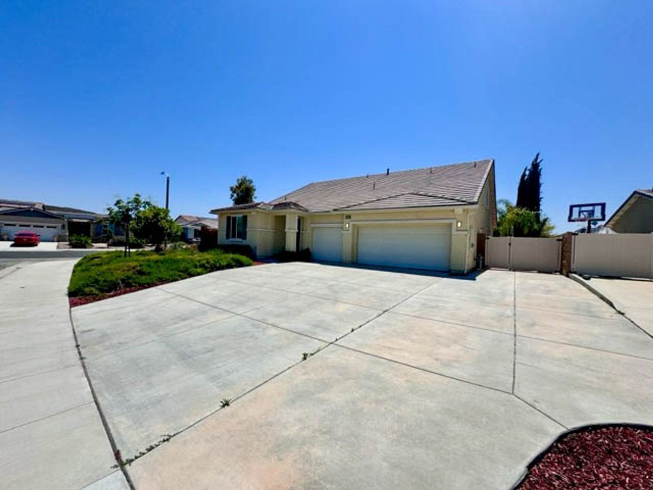 34726 Yellow Root St - Photo 3 of 50