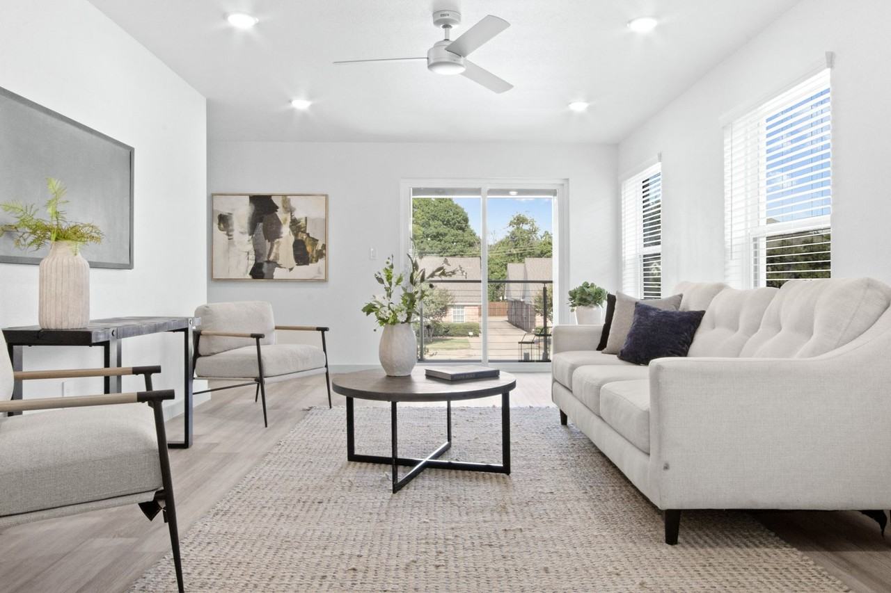 3228 S University Dr - Photo 5 of 19