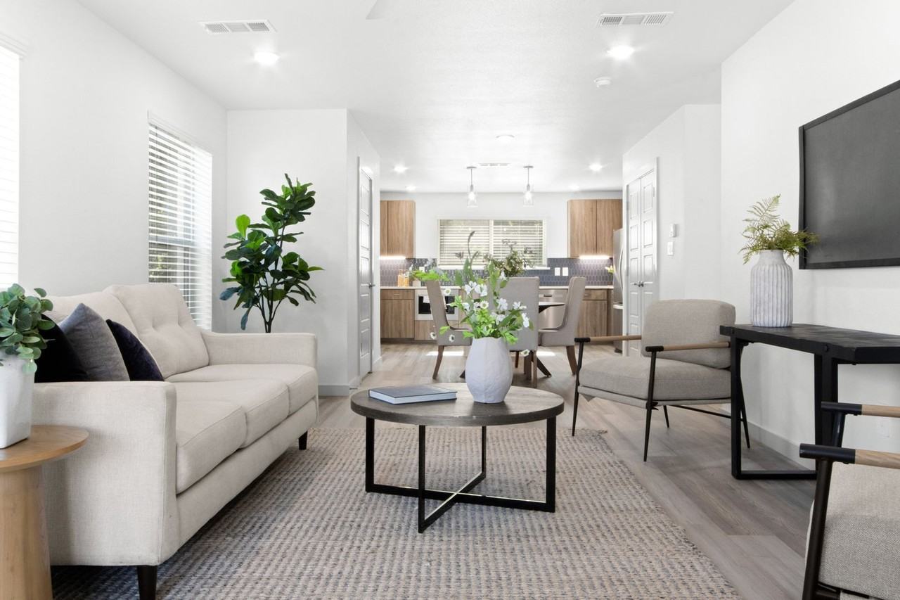 3228 S University Dr - Photo 6 of 19