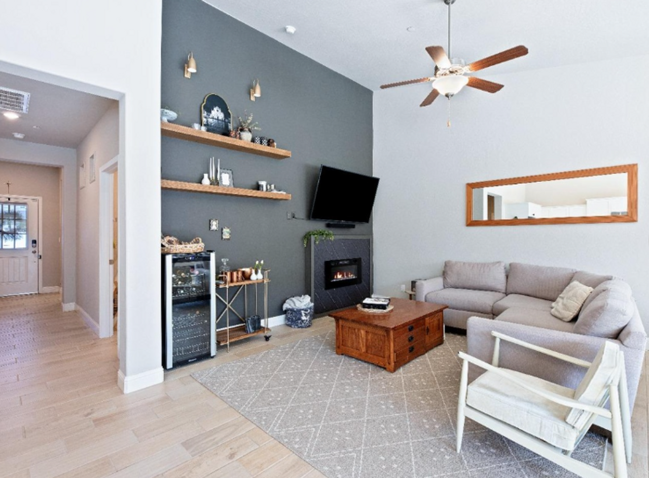2170 Hermosa Ave - Photo 2 of 21