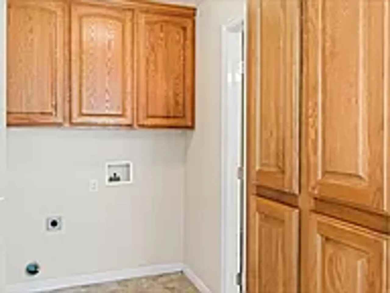 275 S 2450 E #6 - Photo 7 of 19