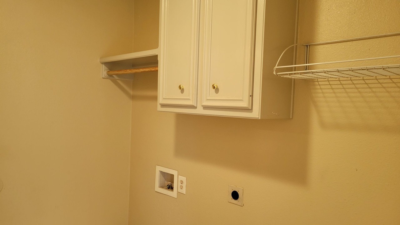 1806 76th St - Photo 5 of 39