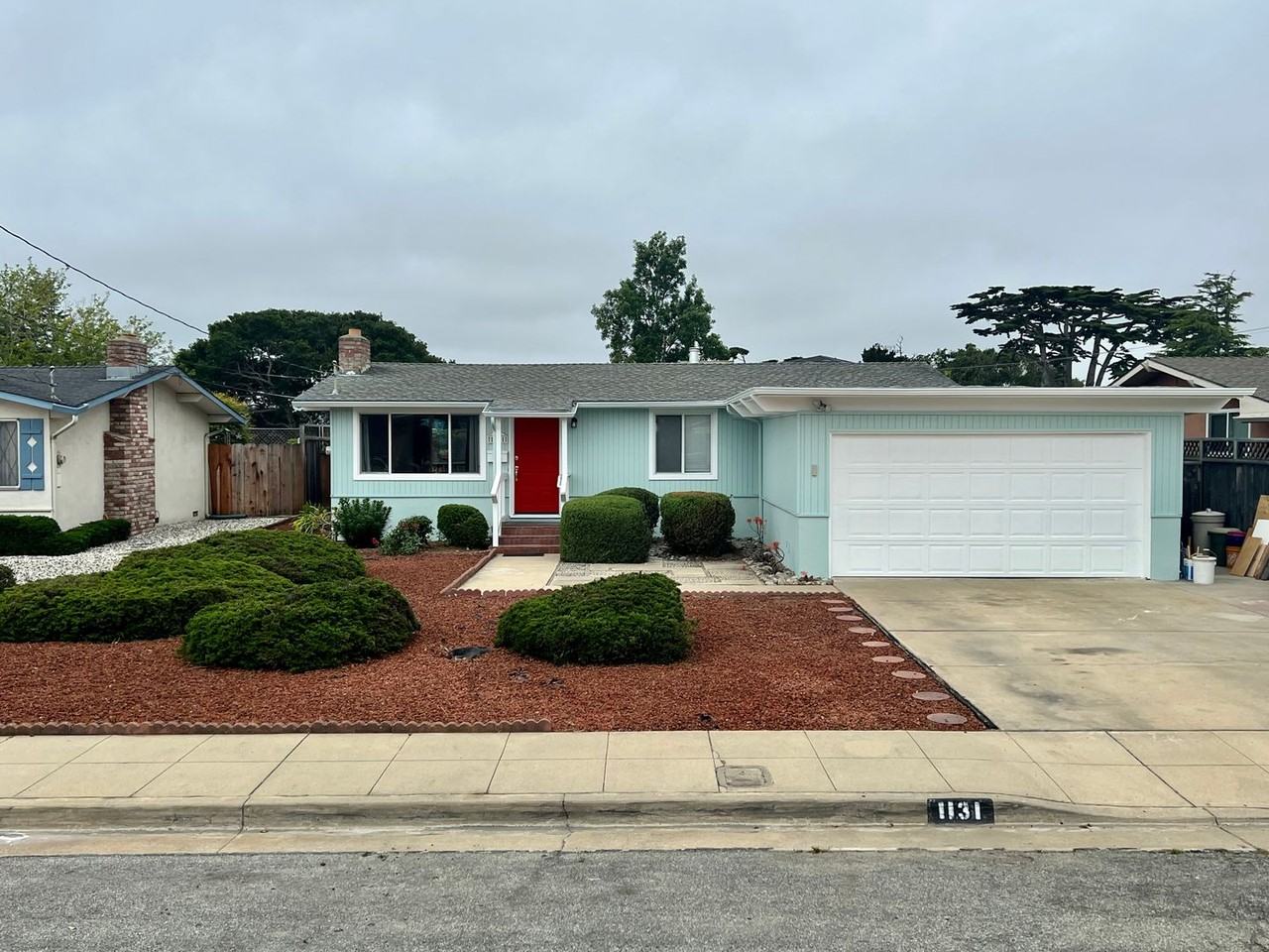 1131 Isabelle Ct - Photo 2 of 35