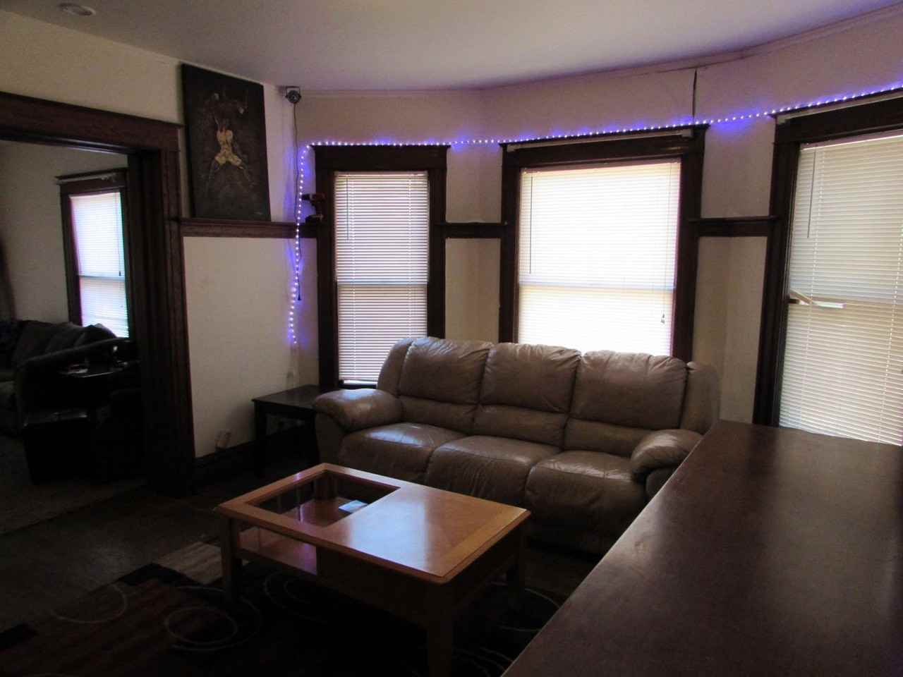 537 W Doty St - Photo 4 of 24