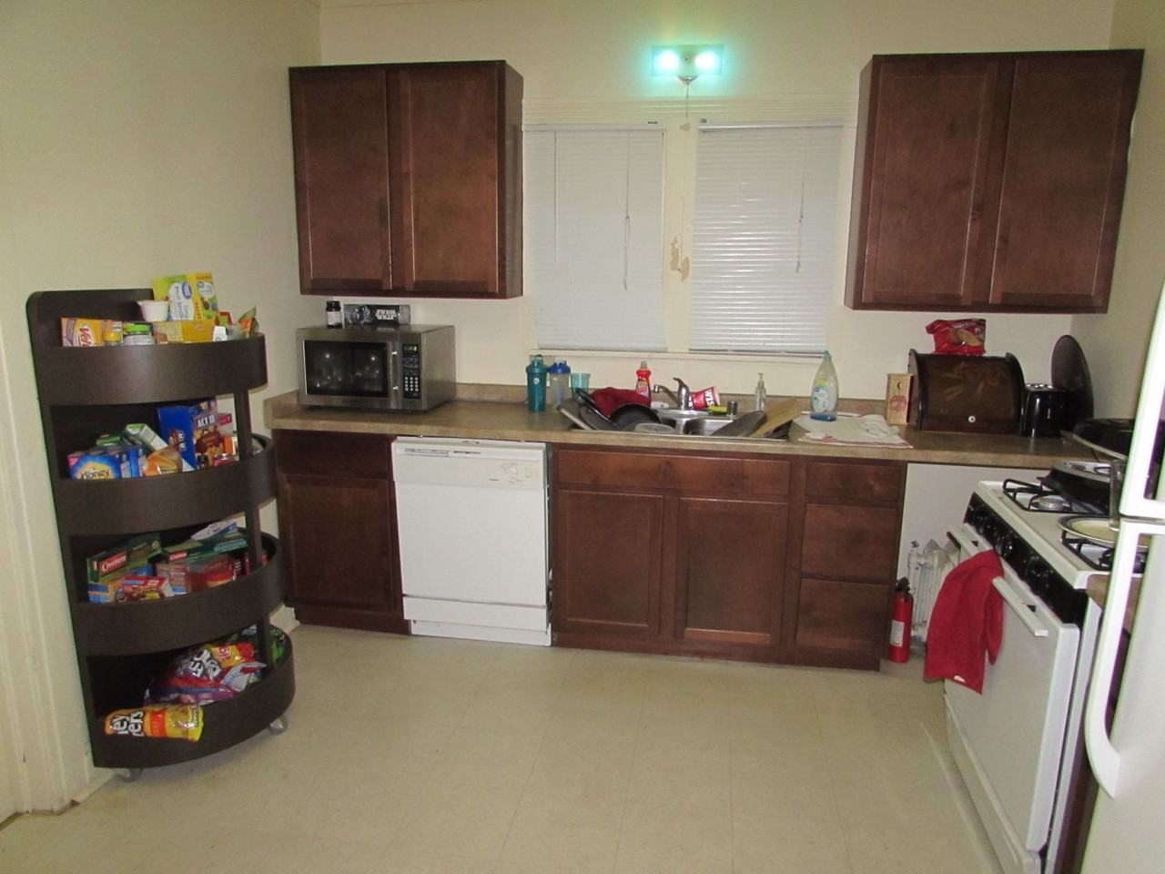 537 W Doty St - Photo 7 of 24